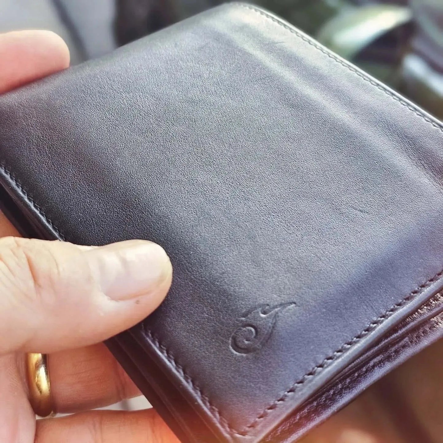 Mens Leather Wallet | Essential Slim Onyx - Ignis Craft